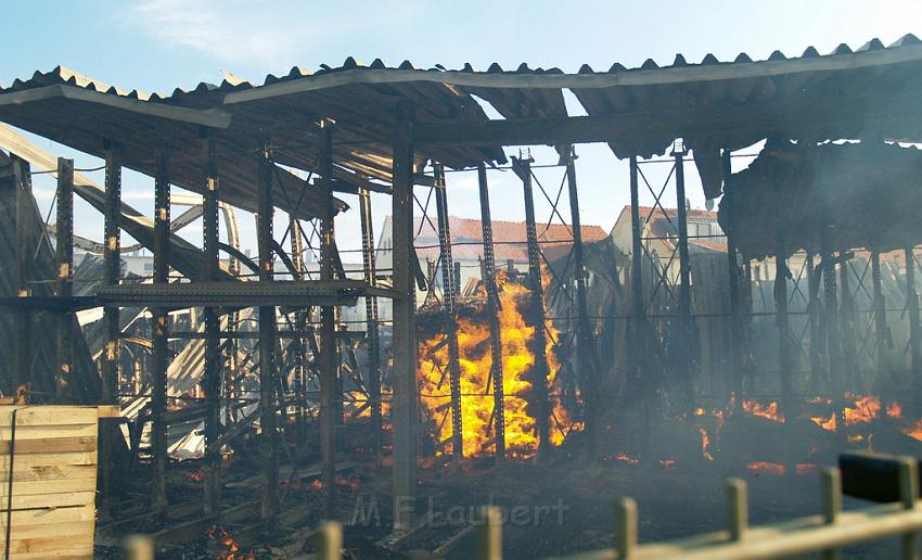 Grossbrand Holzlager Siegburg Industriestr P032.JPG